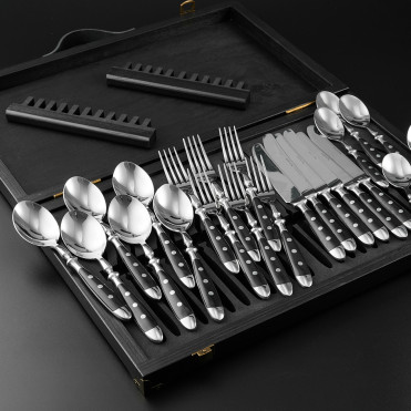 Витвір Noble M